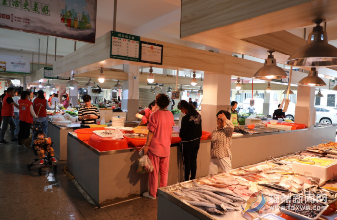 提档升级！bet365这个农贸市场飘出“文明风”…